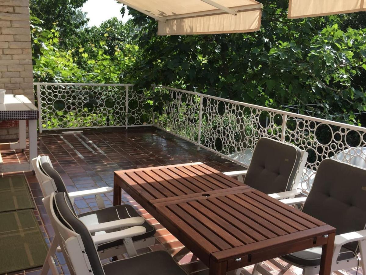 Domic ,Two Bedrooms Whit Large Terrace Njivice Ngoại thất bức ảnh